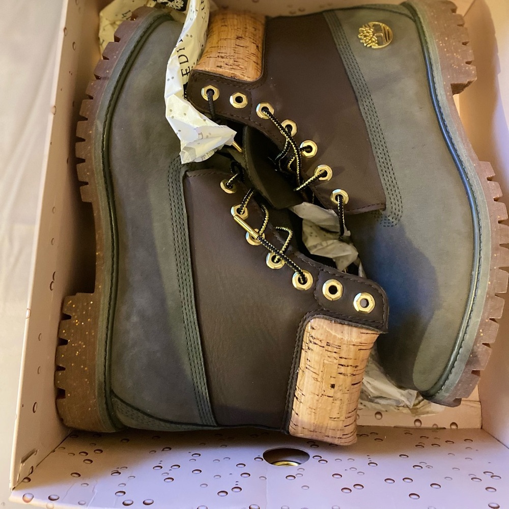 Men’s Timberland Premium 6 IN Waterproof Boot Dark Green Limited Edition Nubuck